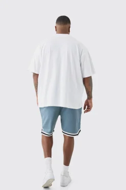 Plus Oversized Worldwide Eagle Print T-shirt In White | BoohooMAN UK