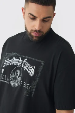 Plus Oversized Worldwide Express Print T-Shirt | BoohooMAN UK