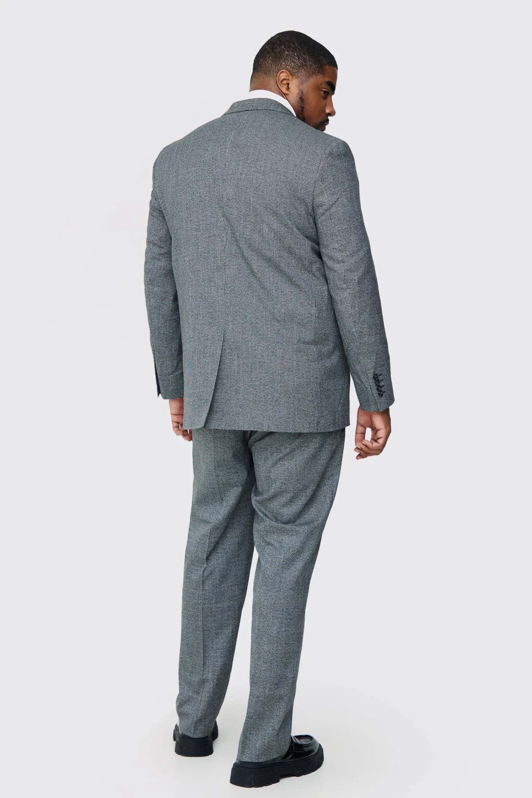 Plus Regular Fit Mini Dogtooth Suit In Grey | BoohooMAN UK
