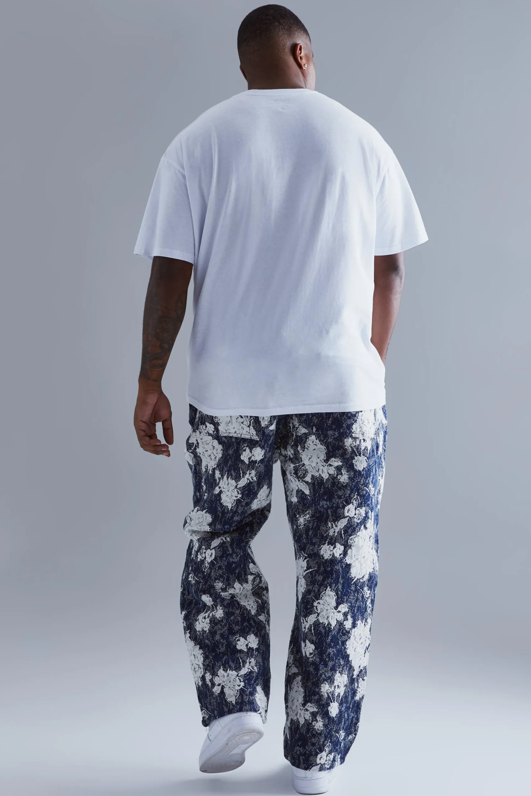 Plus Relaxed Fit Tapestry Trouser | BoohooMAN UK