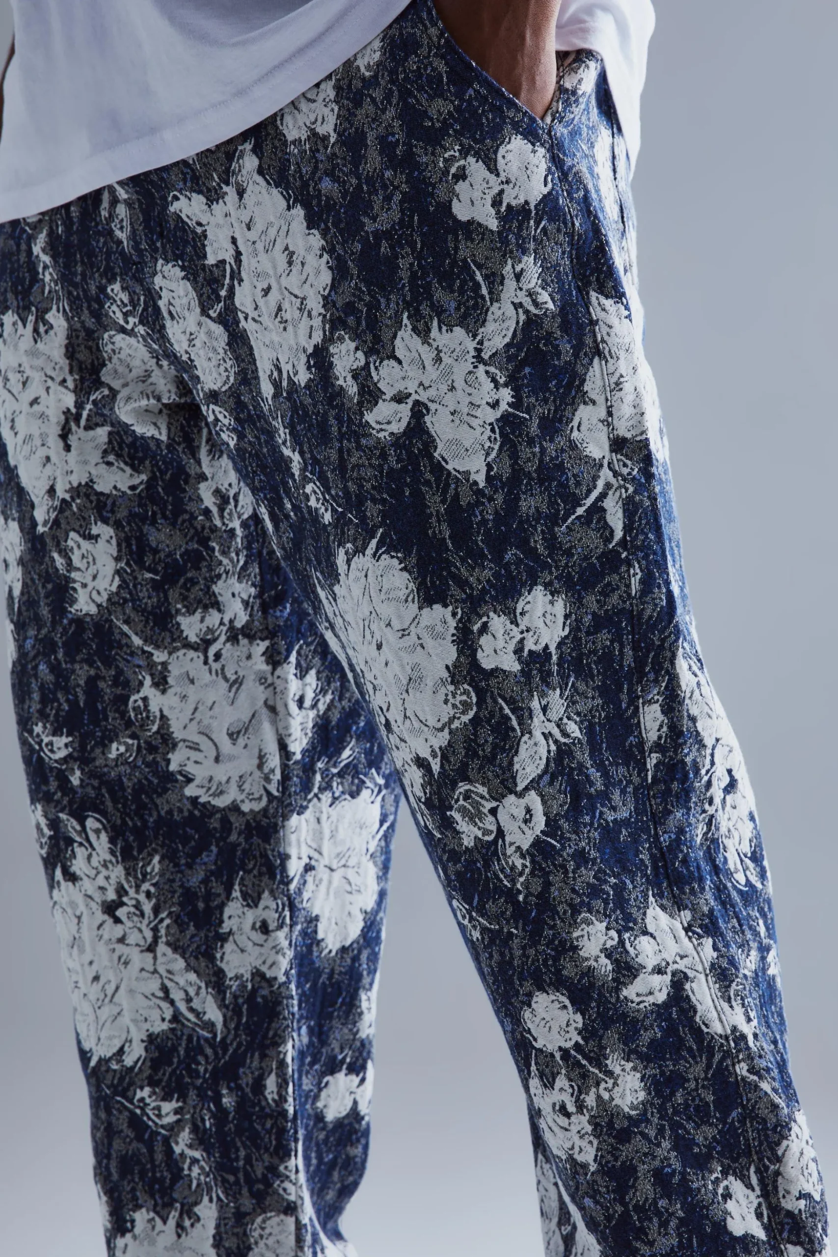 Plus Relaxed Fit Tapestry Trouser | BoohooMAN UK