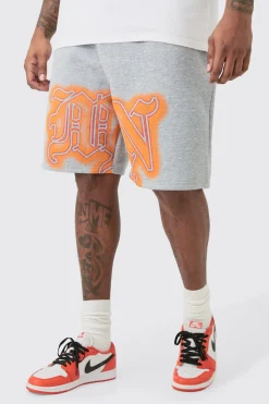 Plus Relaxed Gothic Man Graffiti Spray Short | BoohooMAN UK