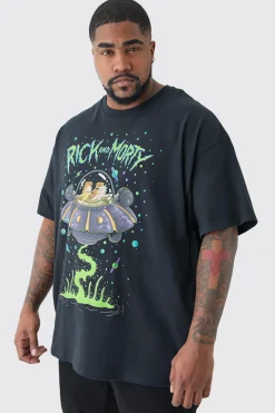 Plus Rick And Morty License T-shirt In Black | BoohooMAN UK