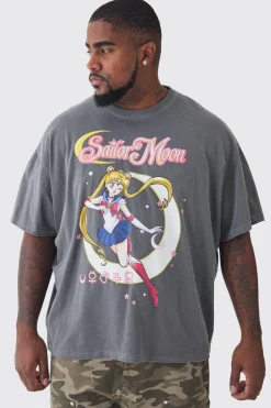 Plus Sailor Moon Licence Washed T-shirt In Grey | BoohooMAN UK