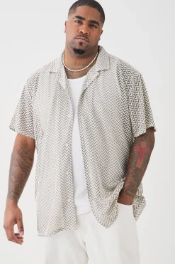 Plus Short Sleeve Oversized Revere Abstract Open Weave Shirt | BoohooMAN UK