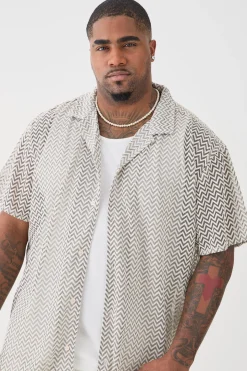 Plus Short Sleeve Oversized Revere Abstract Open Weave Shirt | BoohooMAN UK