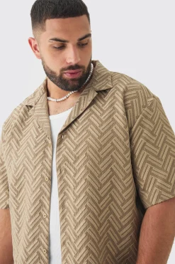 Plus Tonal Geo Revere Shirt | BoohooMAN UK