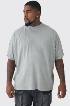 Plus Washed Oversized Extended Neck Eagle Graphic T-shirt | BoohooMAN UK