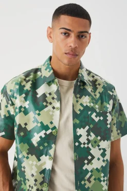 Pu Short Sleeve Boxy Camouflage Shirt | BoohooMAN UK
