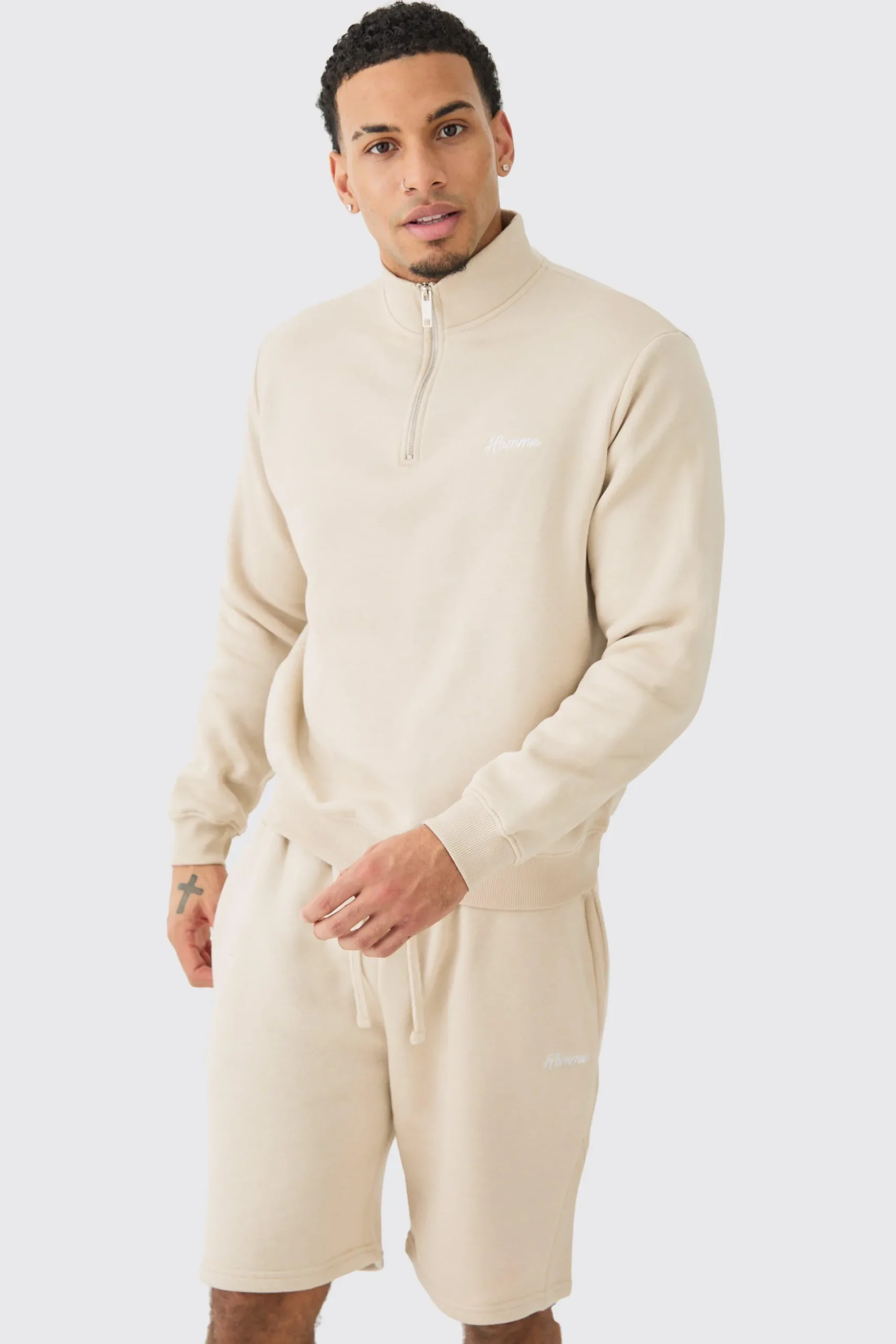 Regular 1/4 Zip Gusset Short Tracksuit | BoohooMAN UK