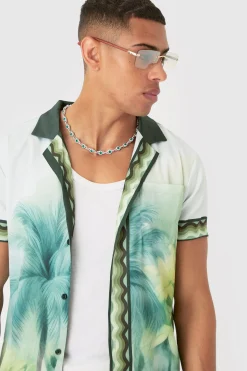 Regular Boarder Print Short Sleeve Collared Shirt | BoohooMAN UK
