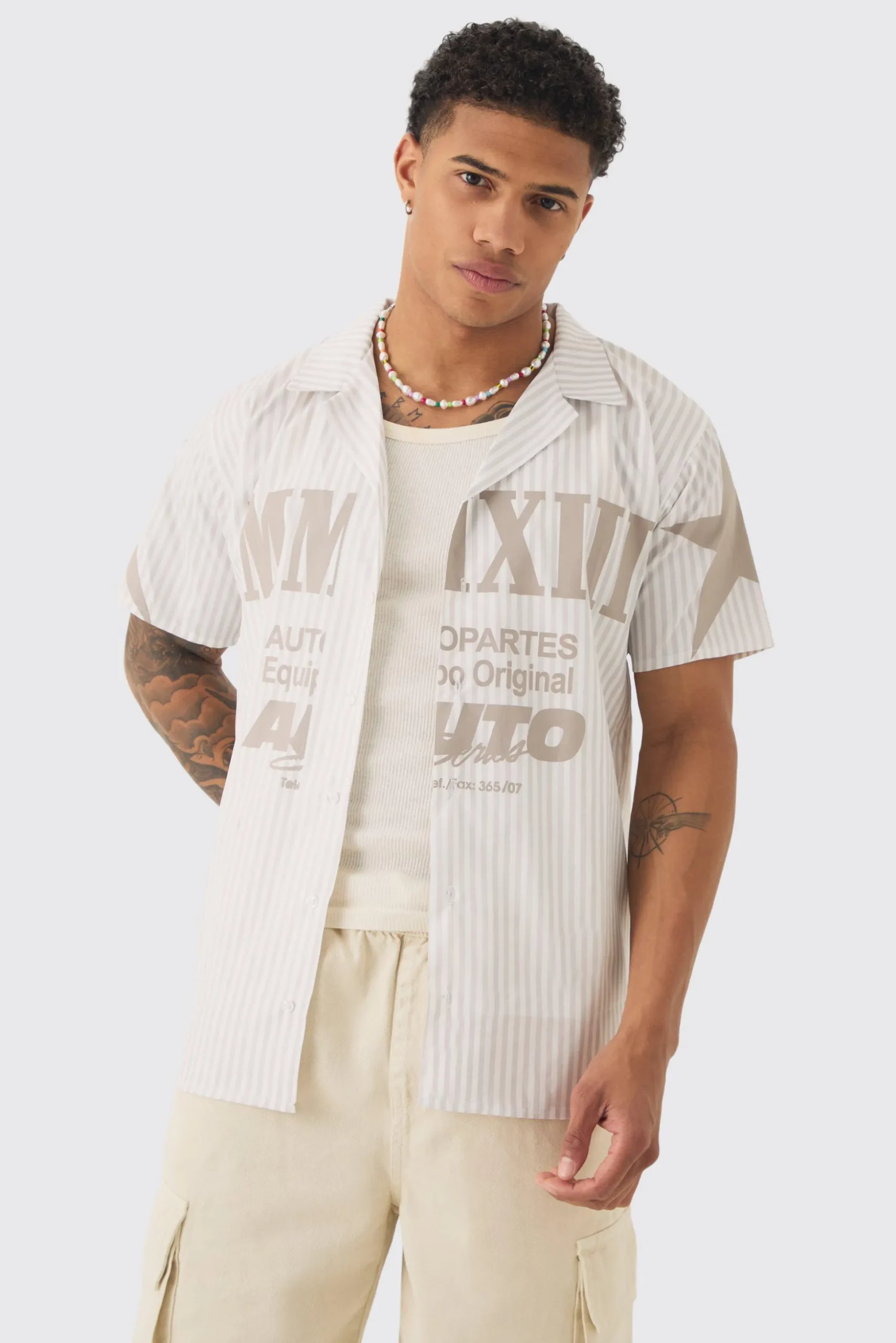 Regular Collared Stripe Graphic Shirt | BoohooMAN UK