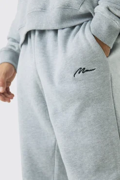 Regular Fit Basic Man Signature Jogger | BoohooMAN UK