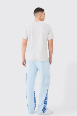 Regular Fit Camo Gusset Cargo Jogger | BoohooMAN UK
