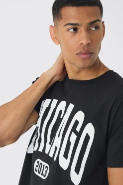 Regular Fit Chicago Varsity Graphic T-Shirt | BoohooMAN UK