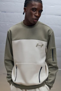 Regular Fit Colour Block Sweatshirt | BoohooMAN UK