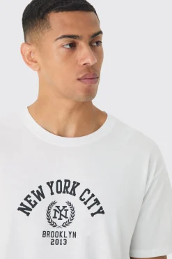 Regular Fit New York City Varsity T-Shirt | BoohooMAN UK