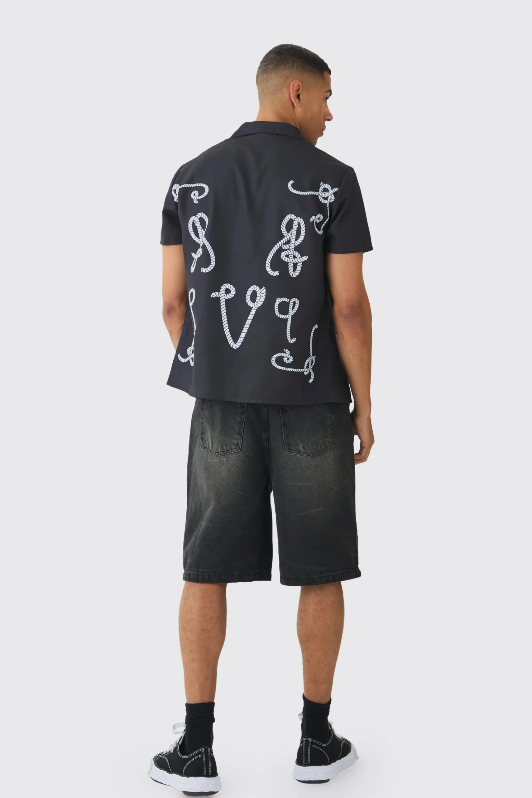 Regular Fit OFCL Contrast Print Revere Shirt | BoohooMAN UK