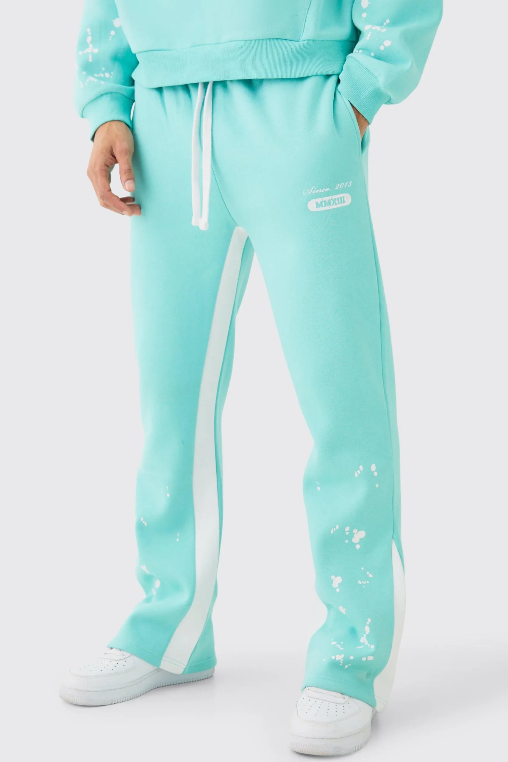 Regular Fit Paint Splatter Gusset Jogger | BoohooMAN UK