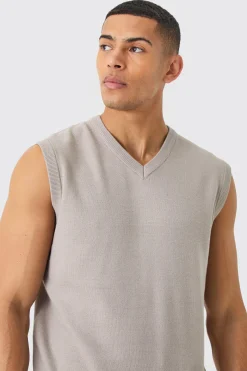 Regular Fit V Neck Knitted Vest | BoohooMAN UK