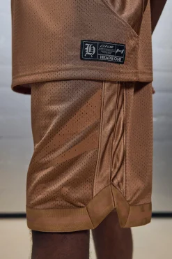 Regular Fit V Neck Mesh 01 T-shirt & Basketball Shorts Set | BoohooMAN UK