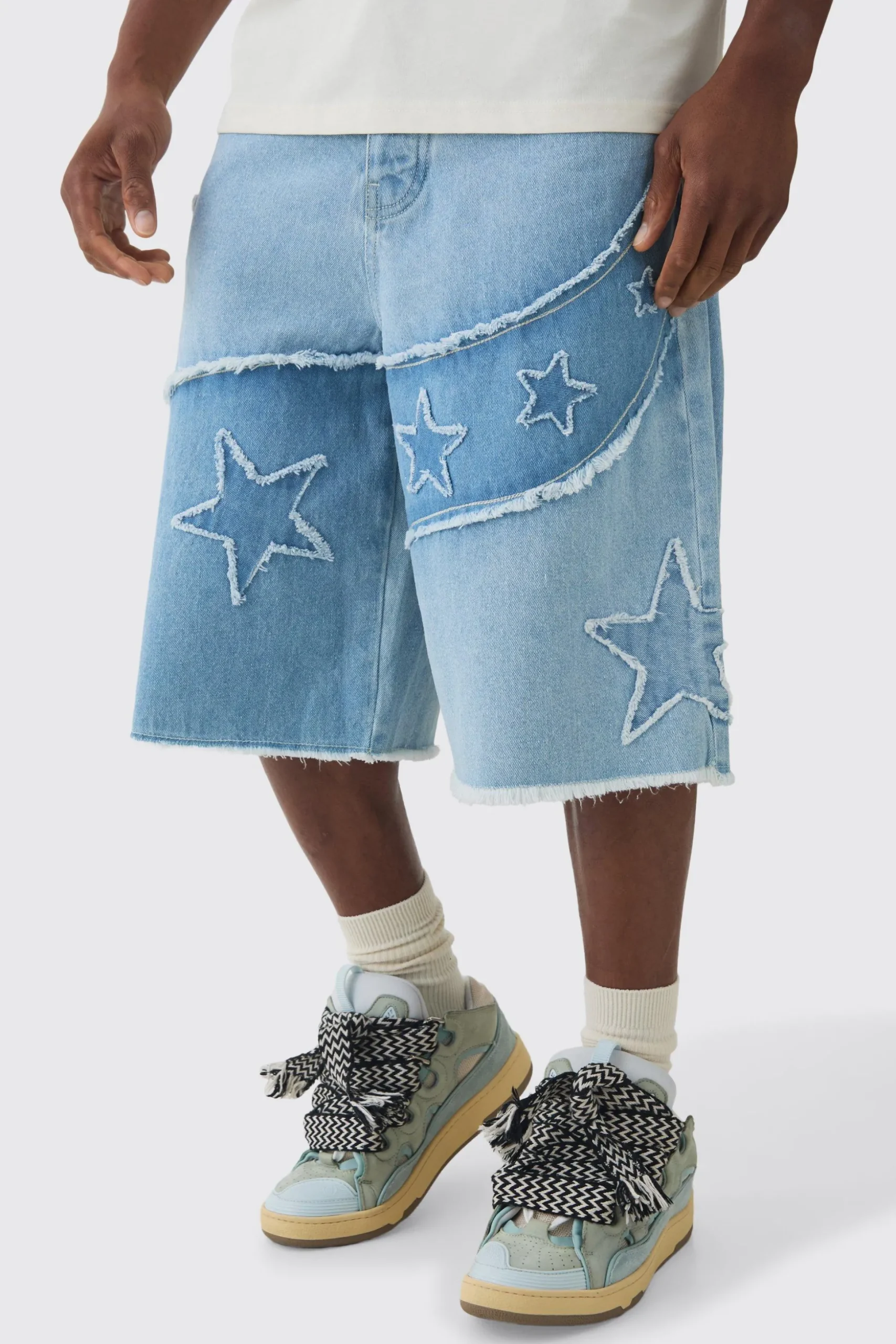 Regular Rigid Star Applique Denim Jorts In Ice Blue | BoohooMAN UK