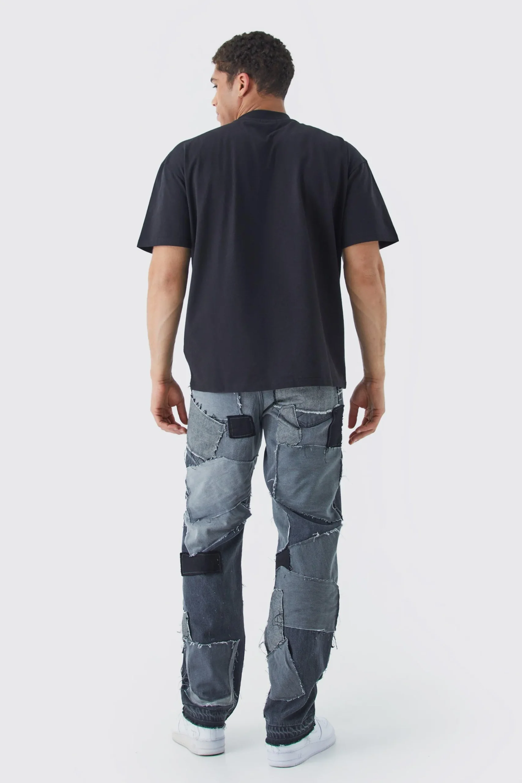 Relaxed Distressed Patchwork Jean | BoohooMAN UK