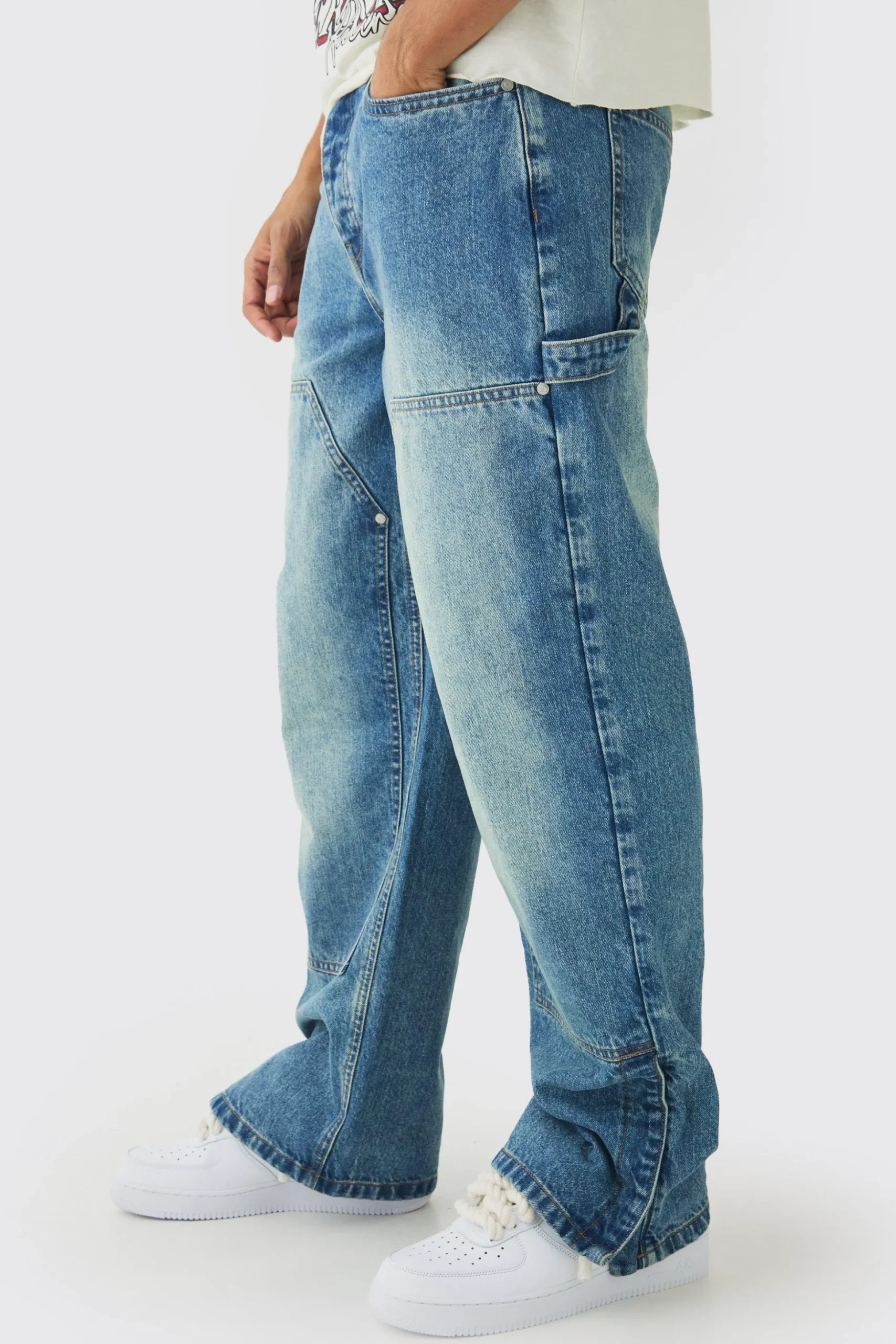Relaxed Fit Carpenter Jeans With Split Hem | BoohooMAN UK