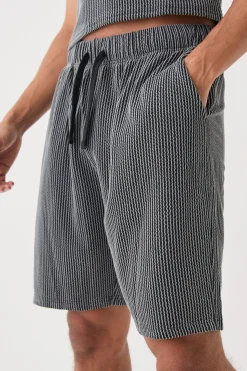 Relaxed Fit Mid Length Stripe Texture Shorts | BoohooMAN UK