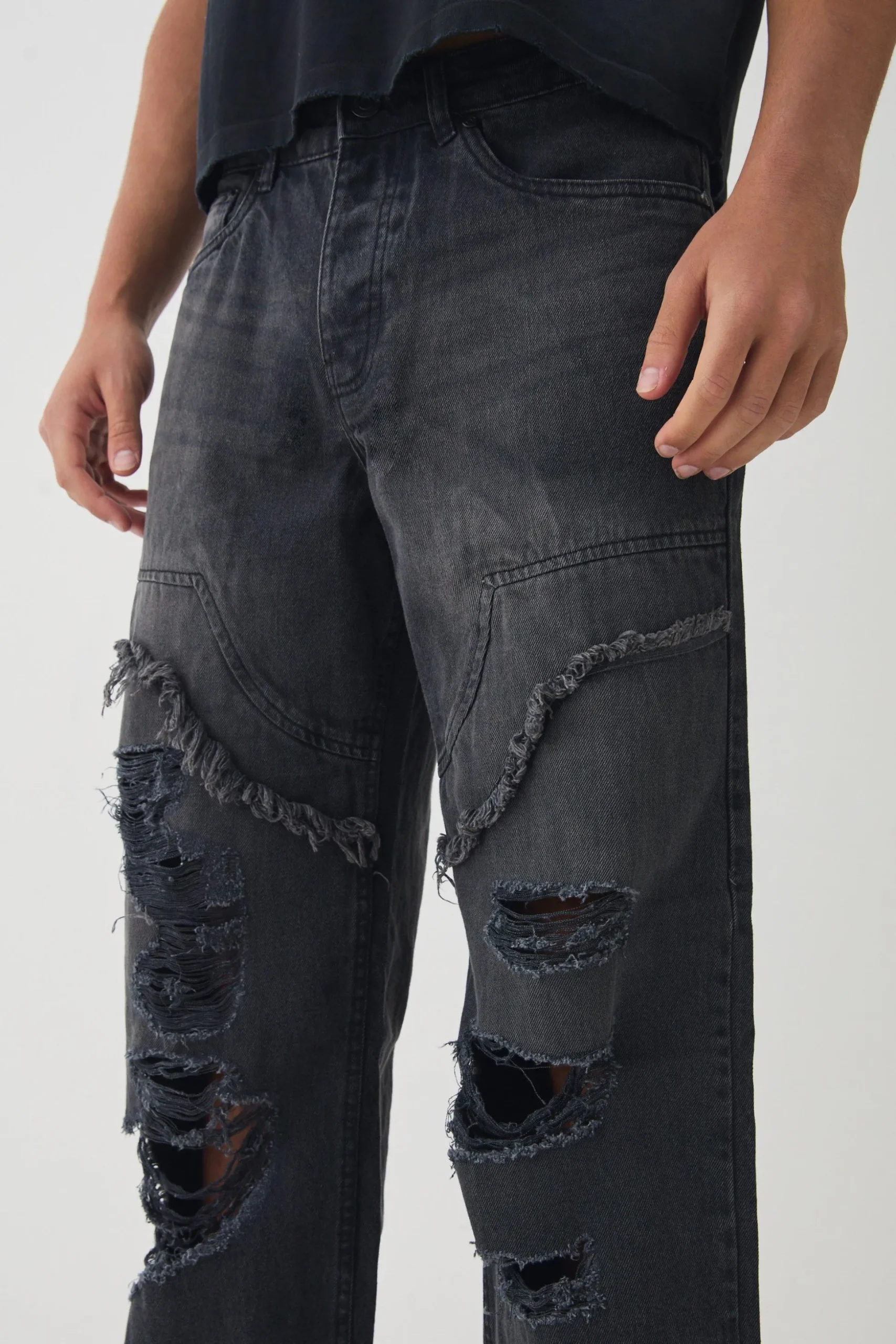 Relaxed Fit Ripped Distressed Carpenter Jeans | BoohooMAN UK