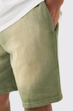 Relaxed Fit Spray Wash Short | BoohooMAN UK