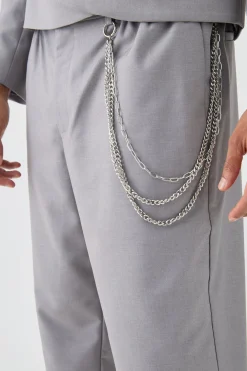Relaxed Fit Tailored Trouser With Chain In Grey | BoohooMAN UK