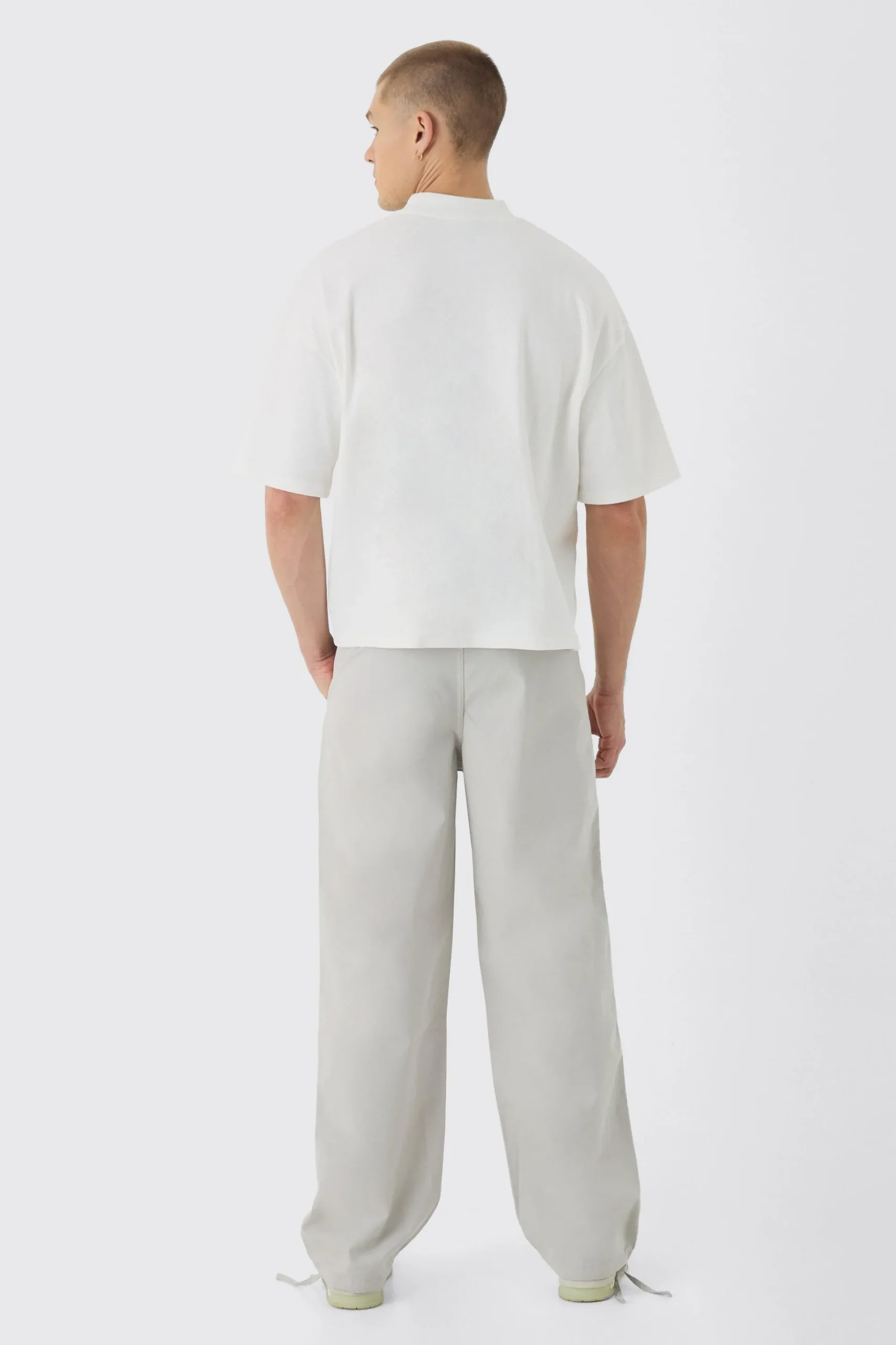 Relaxed Fit Textured Ripstop Trousers | BoohooMAN UK