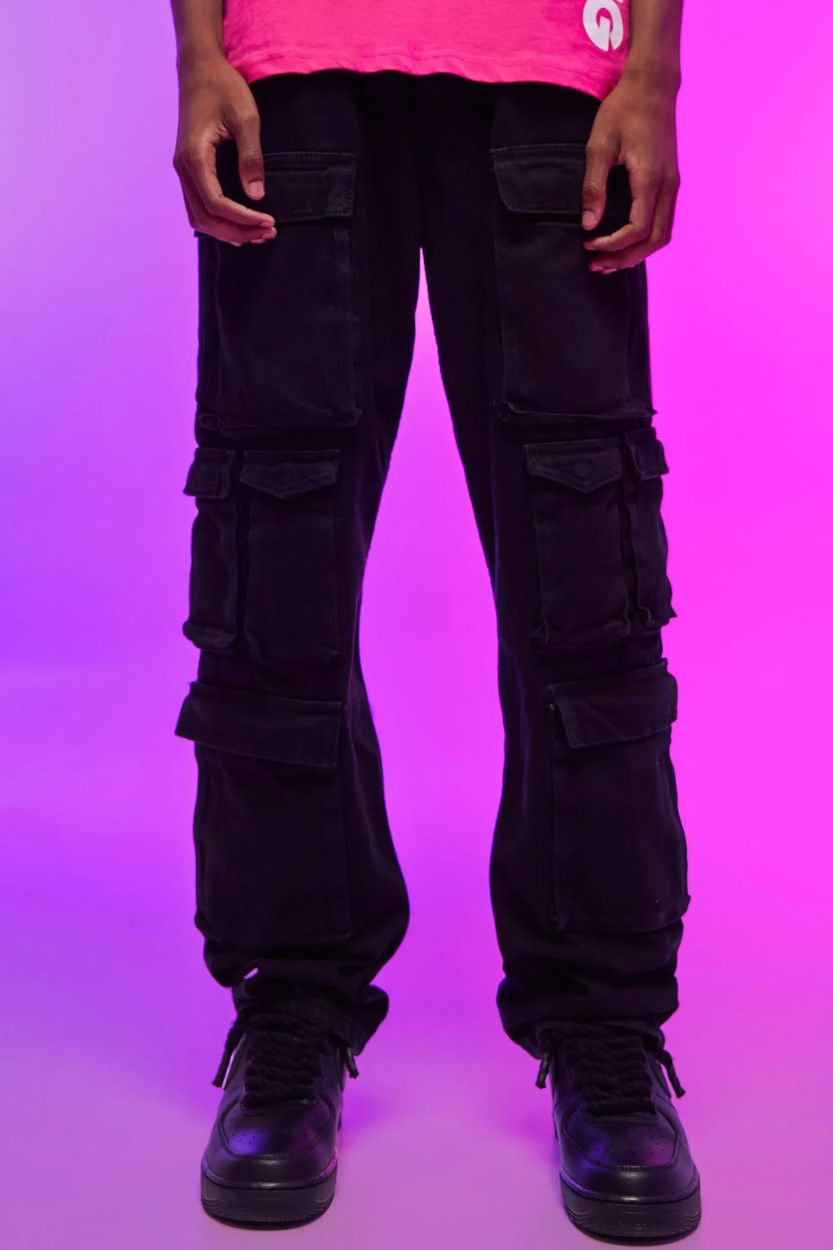Relaxed Fit Washed Multi Pocket Cargo Jeans | BoohooMAN UK