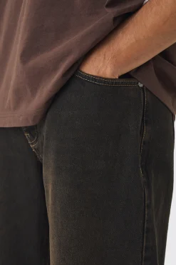 Relaxed Fit Washed Tinted Jeans | BoohooMAN UK