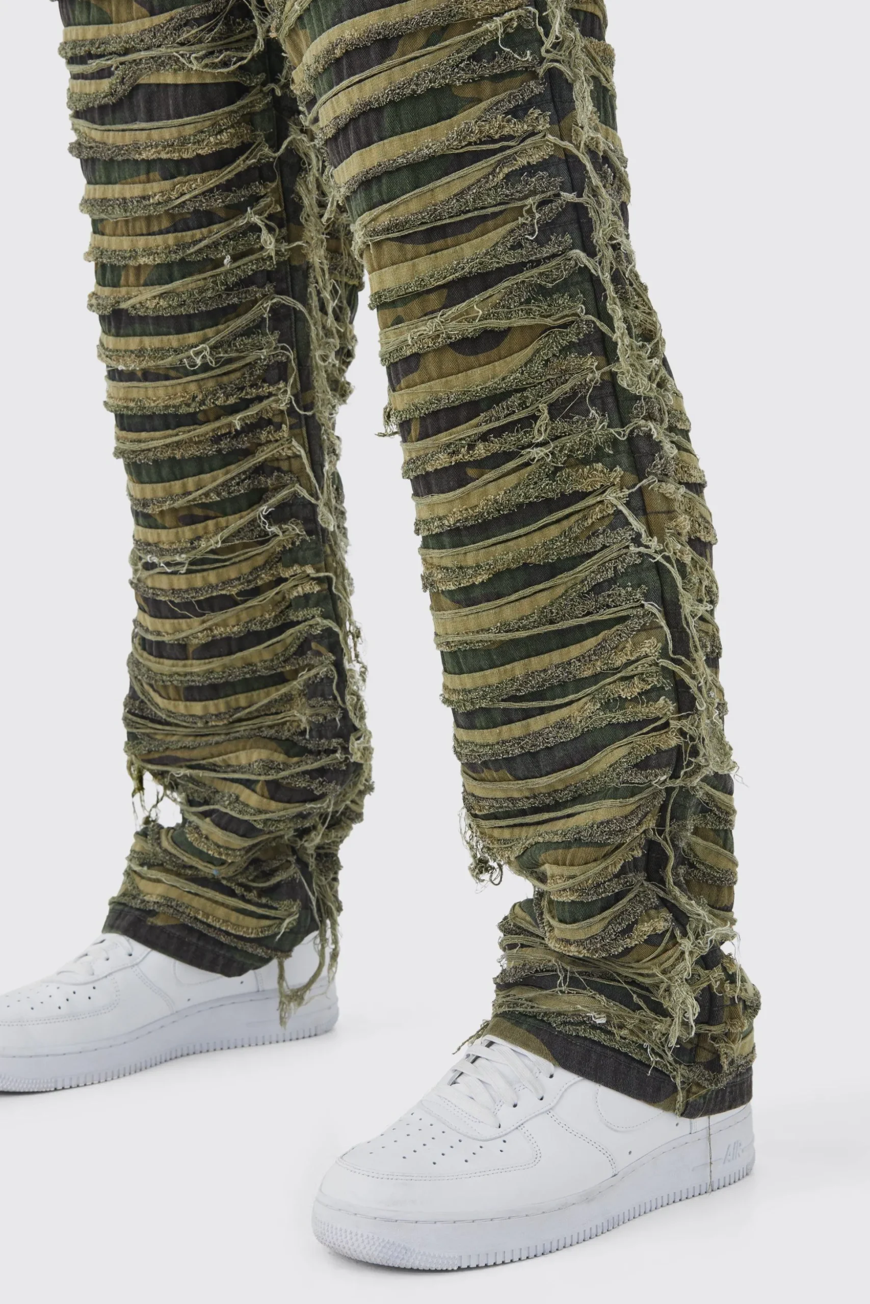 Relaxed Heavily Distressed Camo Trouser | BoohooMAN UK