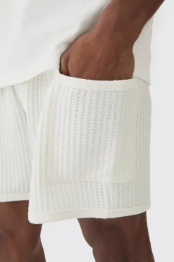 Relaxed Heavy Jumbo Waffle Patch Pocket Short | BoohooMAN UK