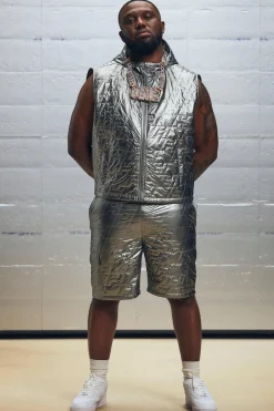 Relaxed Jort Fit Metallic Nylon Quilted Woven Shorts | BoohooMAN UK