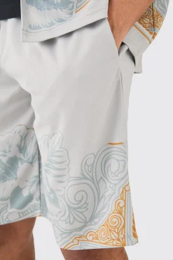 Relaxed Long Length Mesh Printed Short | BoohooMAN UK