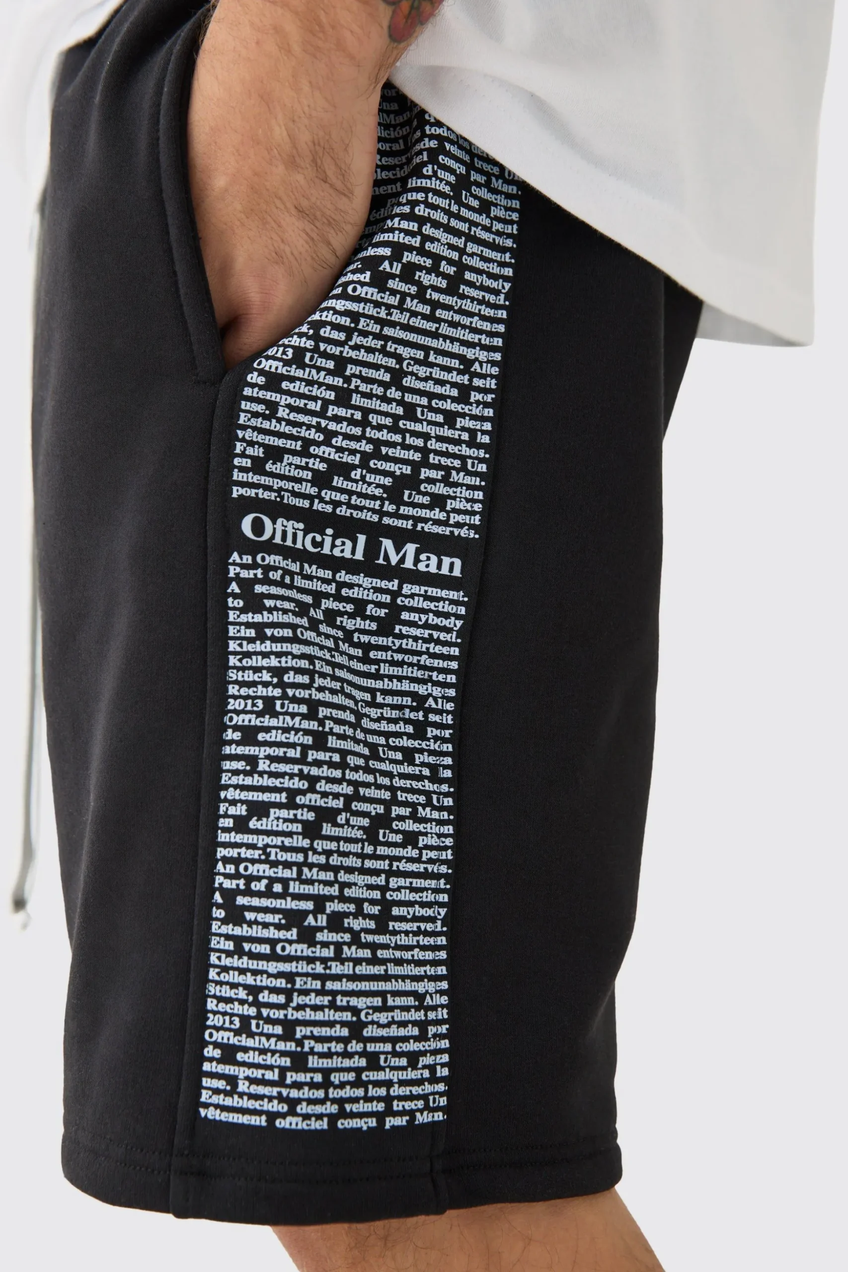 Relaxed Loopback Text Print Short | BoohooMAN UK
