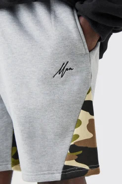 Relaxed Man Camo Gusset Shorts | BoohooMAN UK
