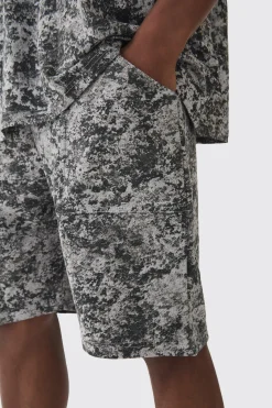 Relaxed Mid Length Abstract Printed Shorts | BoohooMAN UK