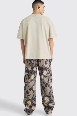 Relaxed Pixelated Camo Cargo Trouser | BoohooMAN UK