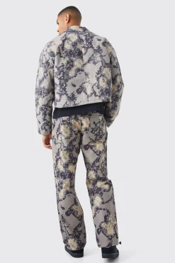Relaxed Pixelated Camo Trouser | BoohooMAN UK