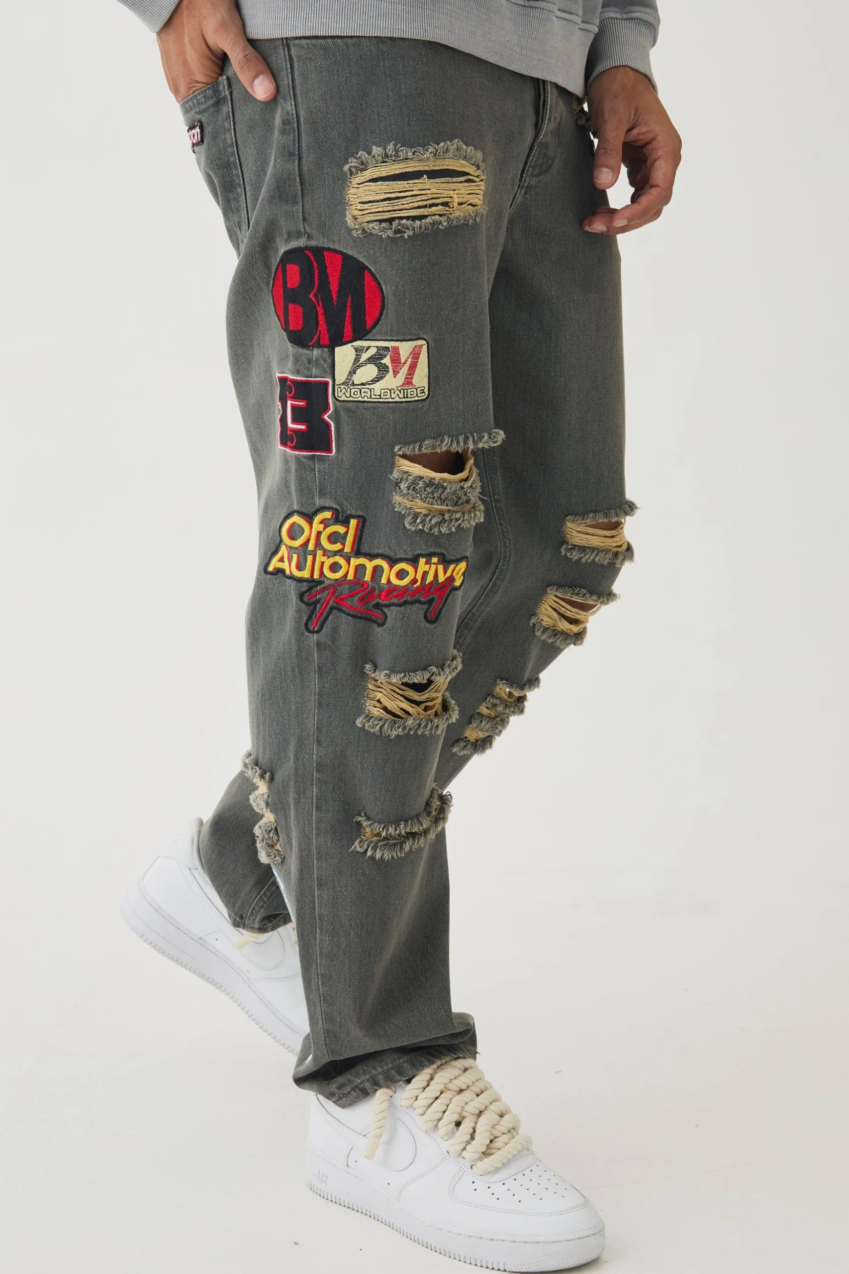 Relaxed Rigid Applique Badge Ripped Jeans | BoohooMAN UK