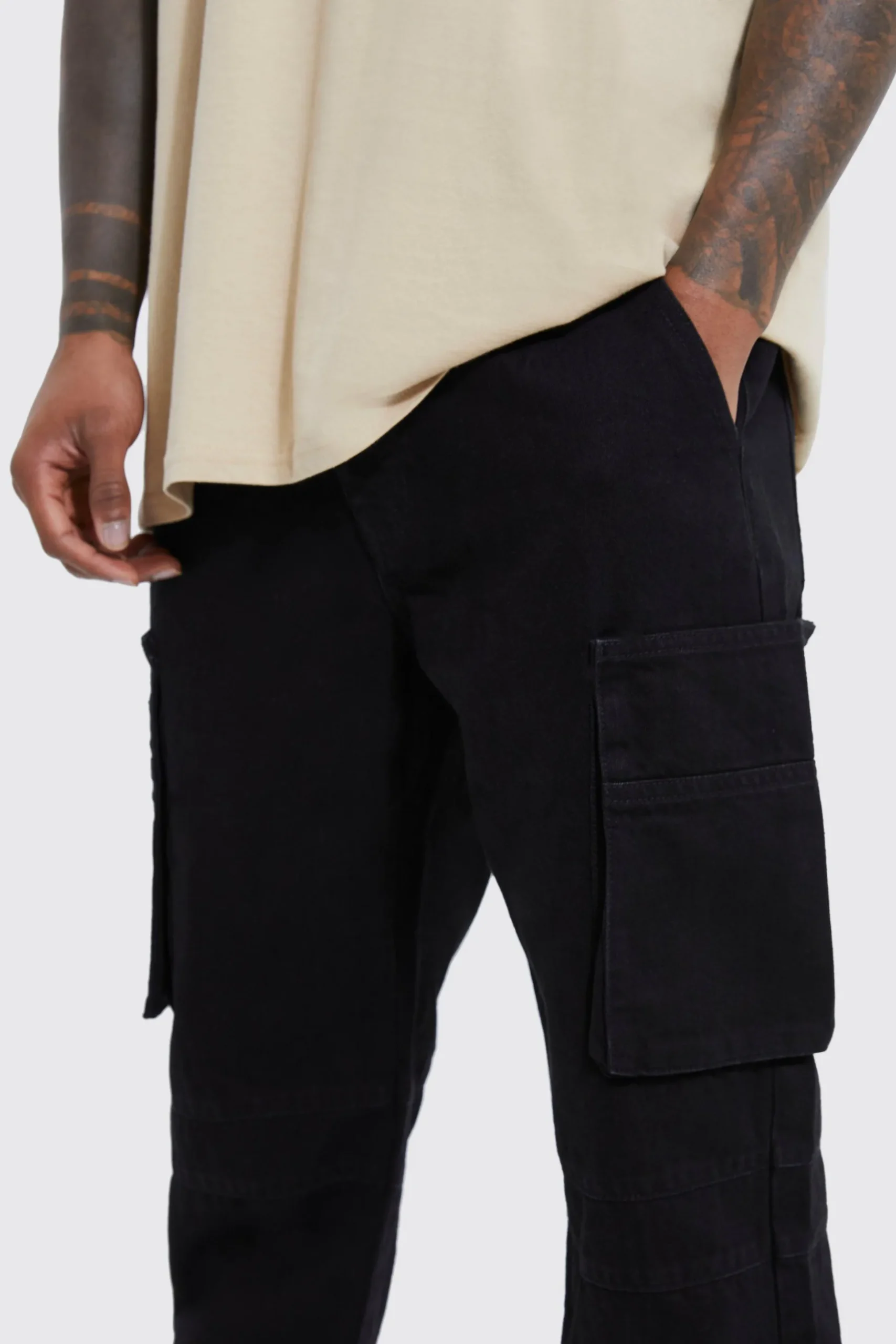 Relaxed Rigid Cargo Jeans With Cuff | BoohooMAN UK