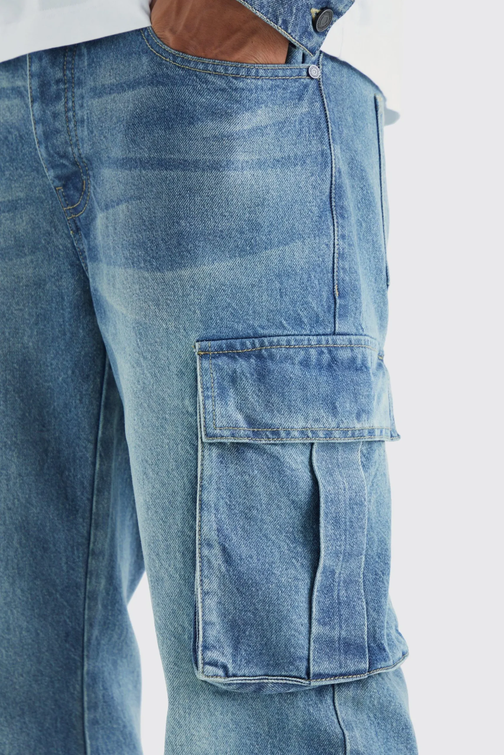 Relaxed Rigid Cargo Jeans | BoohooMAN UK