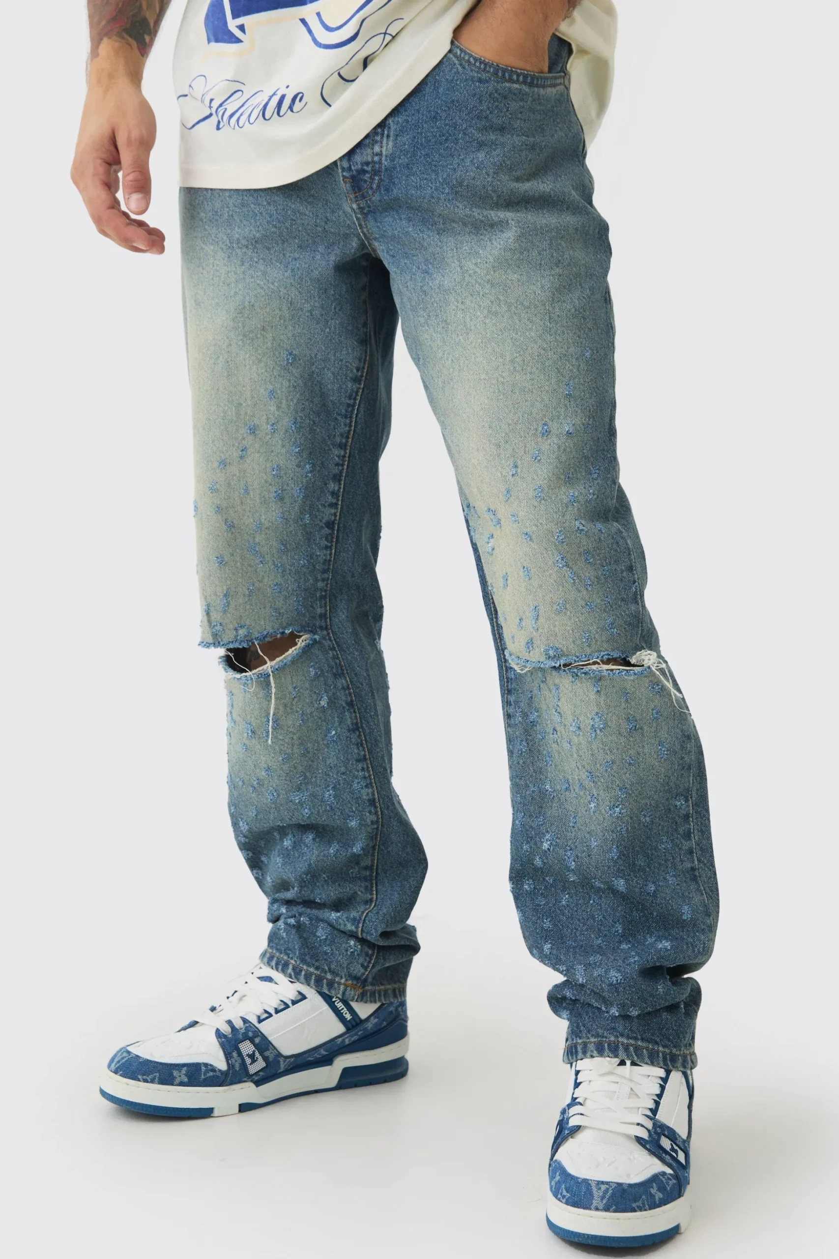 Relaxed Rigid Distressed Knee Slit Jeans | BoohooMAN UK