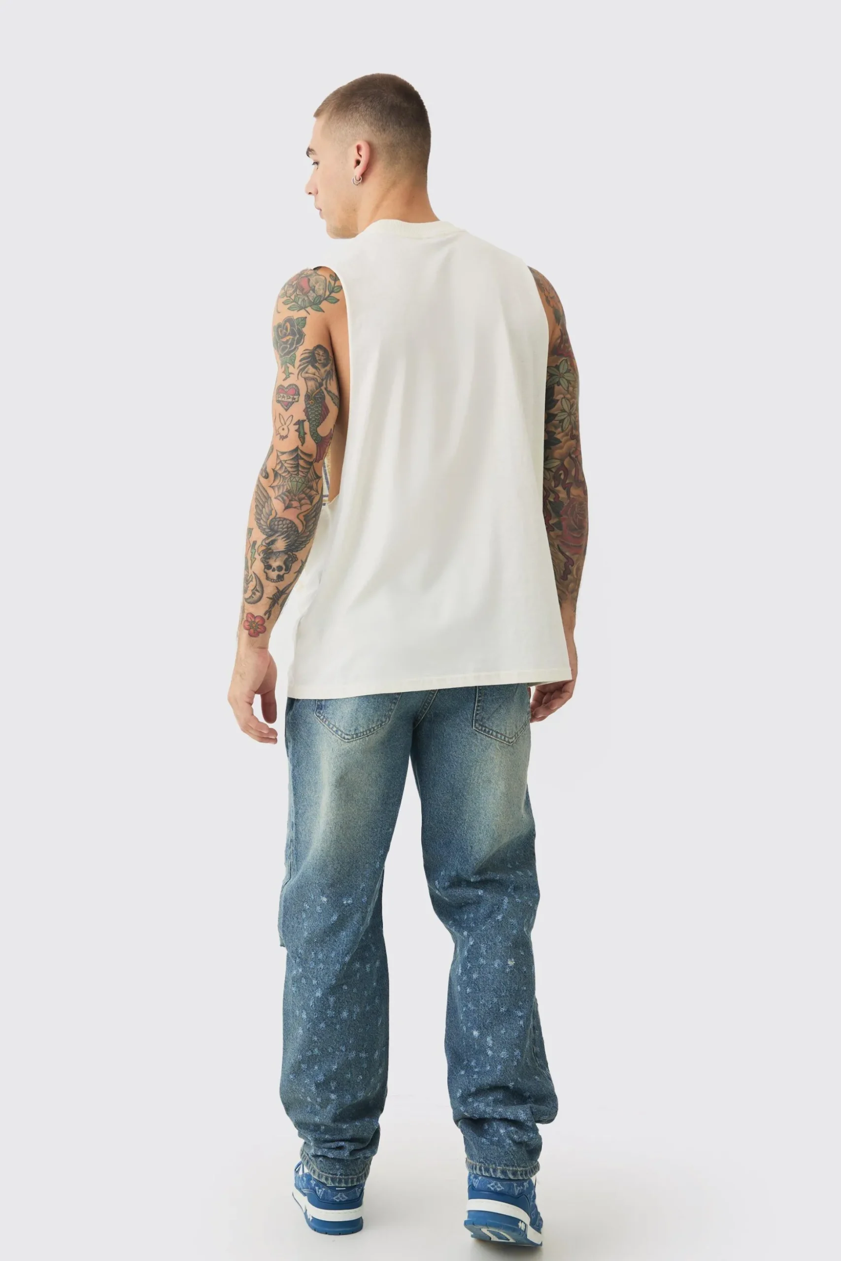 Relaxed Rigid Distressed Knee Slit Jeans | BoohooMAN UK