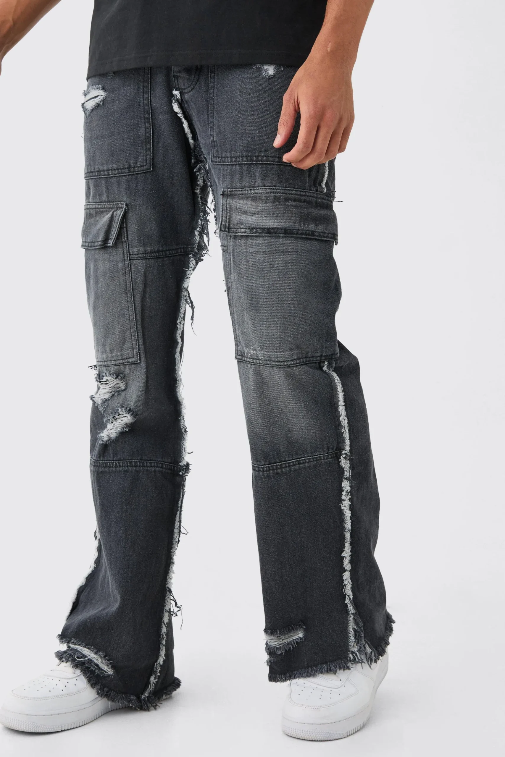 Relaxed Rigid Flare Frayed Edge Cargo Jeans | BoohooMAN UK